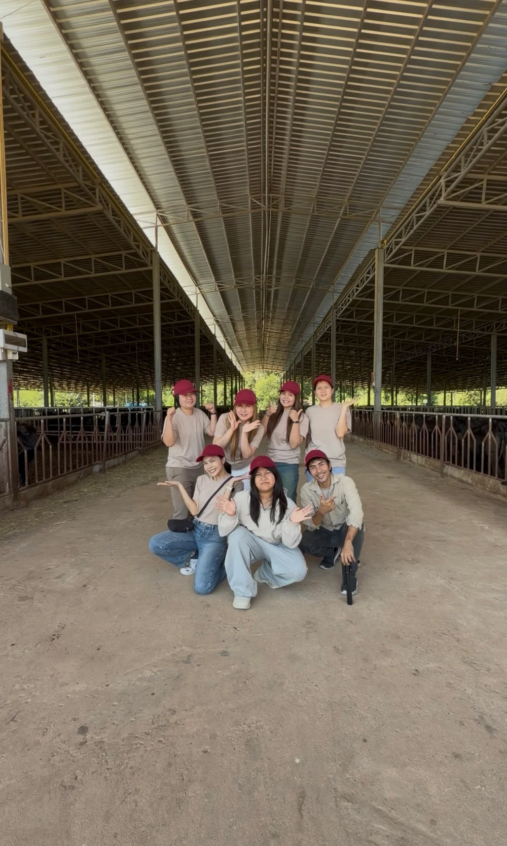ทีมงานเยี่ยมชมฟาร์ม